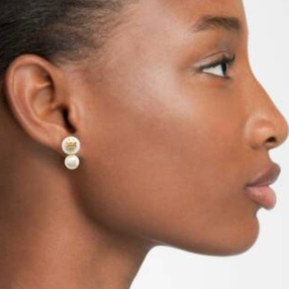 Tory Burch White Evie Pearl Earrings - Picture 4 of 5